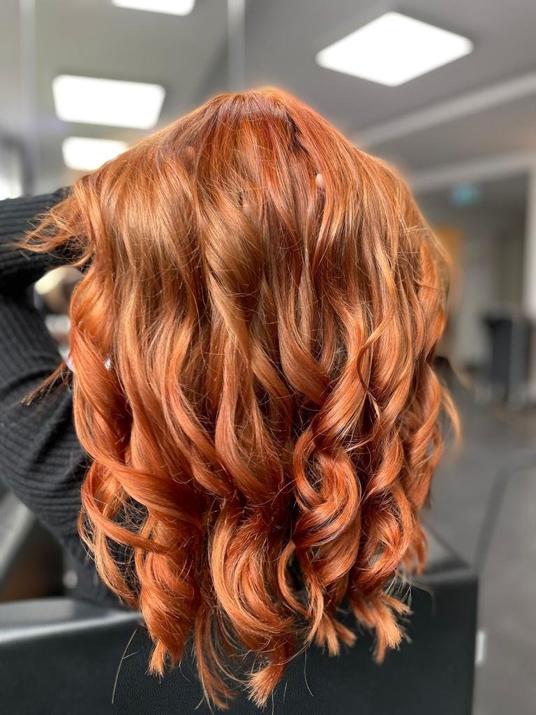 Kupferfarbige Haare